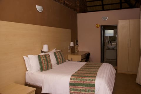 Lovely safari room in Harare - 2181 Condo in Harare