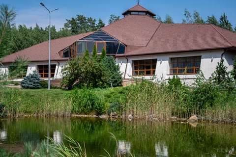 Resto Park Традиція Inn in Kharkiv Oblast