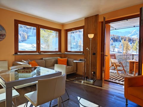 Hostdomus - Suite Les Etoiles Apartment in Sestriere