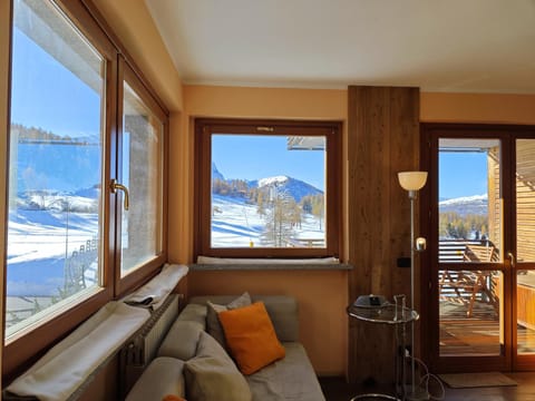 Hostdomus - Suite Les Etoiles Condo in Sestriere