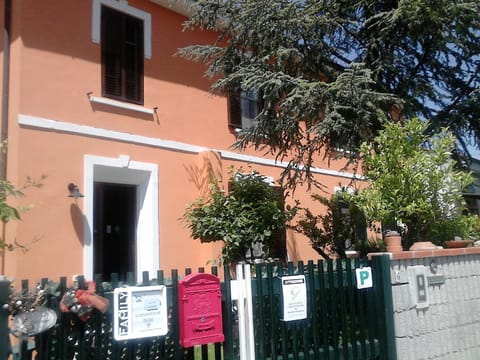 Facade/entrance, Garden