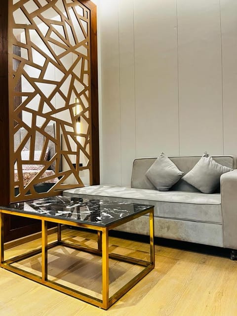 Luxe Apartment by Hey Studio's Apartment in Noida