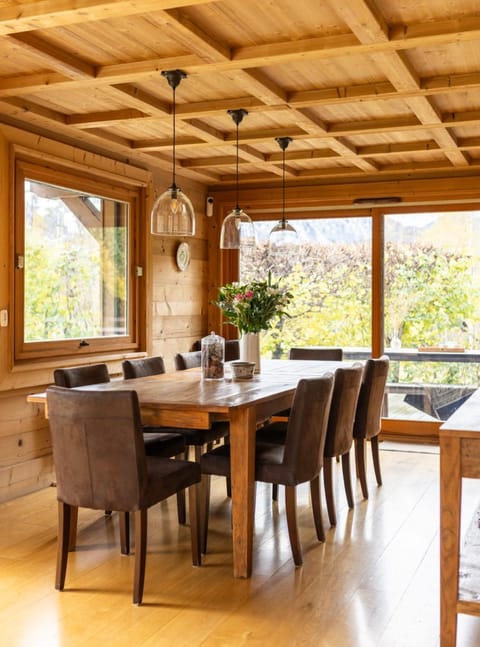 Chalet with 5 beds 4 bath Hot Tub & Sauna - At Pangea Chalet in Les Houches