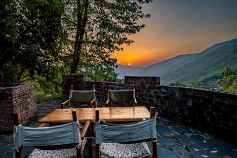 Balcony/Terrace, Mountain view