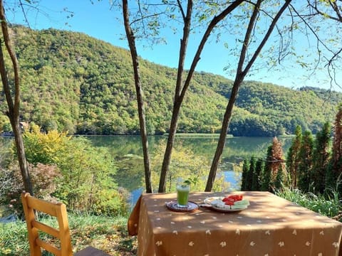 Natural landscape, Balcony/Terrace, Lake view, Mountain view