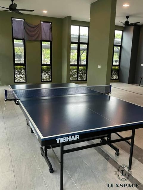 Game Room, Table tennis