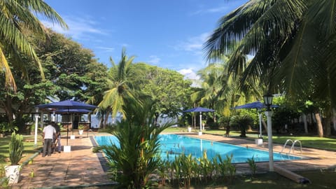 Hotel Lagoon Paradise Hotel in Negombo