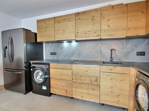 Magnifique appartement neuf pour 12 personnes avec Wi-Fi - FR-1-455-246 Apartment in Mâcot-la-Plagne