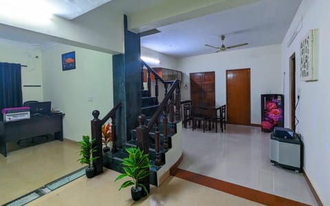 GKV Service Apartment Saligramam Übernachtung mit Frühstück in Chennai