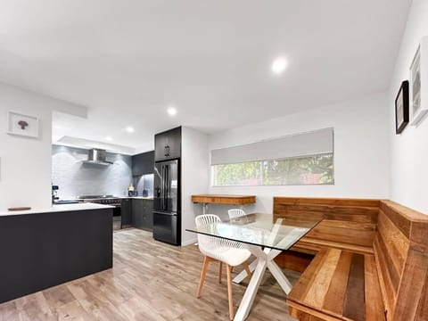 Makai Hawaiian for Direction towards the Ocean Apartment in Coolum Beach