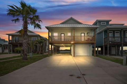 A Heron Paradise House in Port Aransas