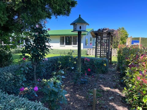 Grassmere Orchard by Tiny Away House in Napier