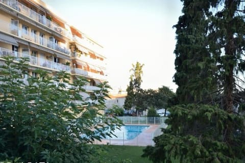 Chez Henri et Merry Apartment in Mougins