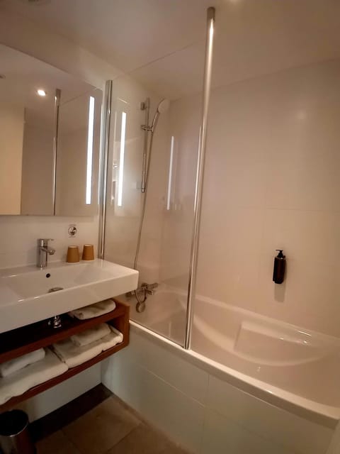 Property building, Bath