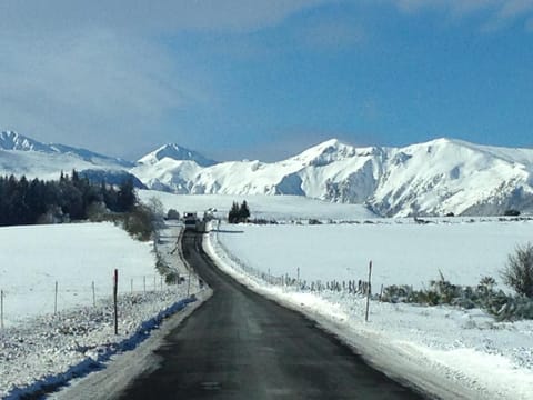 Nearby landmark, Natural landscape, Winter