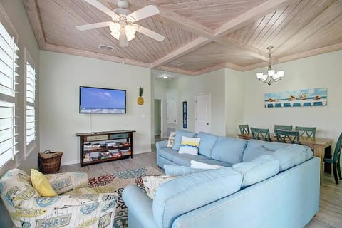 Piggy's Perch (Beachside Townhomes #606) House in Port Aransas