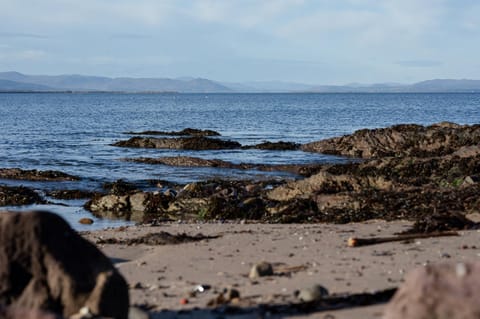 Ina's Cottage - Seasgair Lodges Casa in Portmahomack