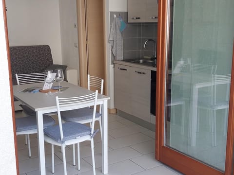 Bilocale luminoso, ottima posizione, wi-fi e sky Apartment in Sondrio