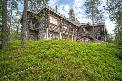 Property building, Day, Natural landscape, Garden, Garden view