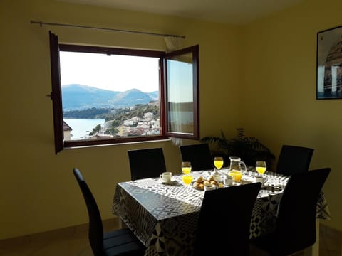 Dining area, Sea view