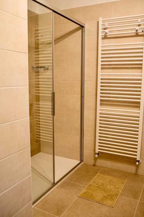 Casa Roberto - piano terra con giardino Apartment in Trentino-South Tyrol