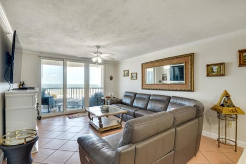 Eclectic Daytona Beach Condo with Breathtaking View! Apartment in Daytona Beach Shores