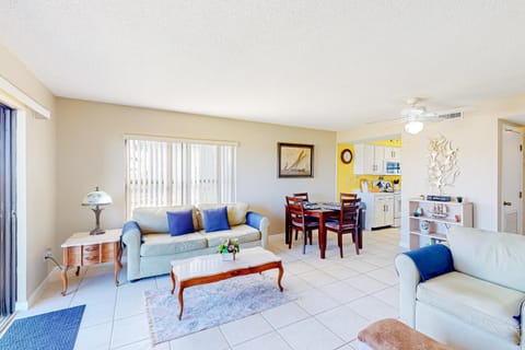 Set Your Sails, Apt 101 Condo in Ormond By The Sea