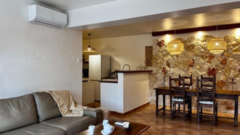 Le Noyer - Sublime 3P Provençale sur MOUGINS - Parking - Climatisation Apartment in Valbonne