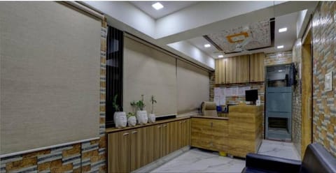 HOTEL GREENITY Bed and Breakfast in Ahmedabad
