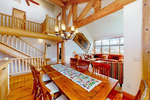 Sundance Mountain Retreat House in Fraser