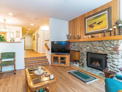 The McCloud Condominium complex is one of the most popular vacation rentals Casa in Incline Village