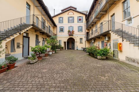 Homeby, Loft Anna Maria Apartment in Milan