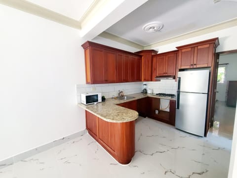 Kitchen or kitchenette, minibar, pet friendly, stove