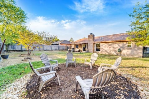 25 Mins to Downtown ATX Round Rock Getaway House in Round Rock