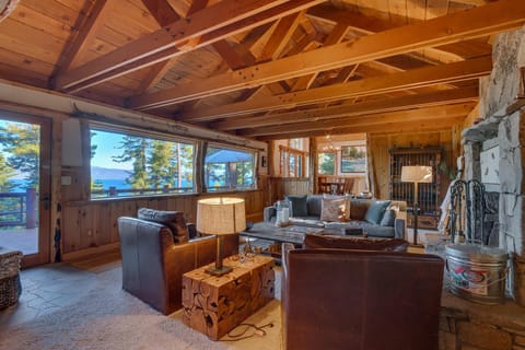 Huckleberry Haven - Luxury Lake View 4BR in North Lake with Private Hot Tub House in Lake Tahoe