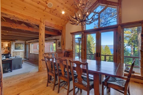 Huckleberry Haven - Luxury Lake View 4BR in North Lake with Private Hot Tub House in Lake Tahoe