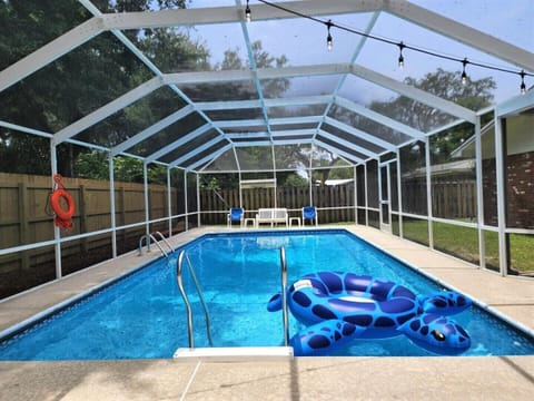 Pool view, Swimming pool