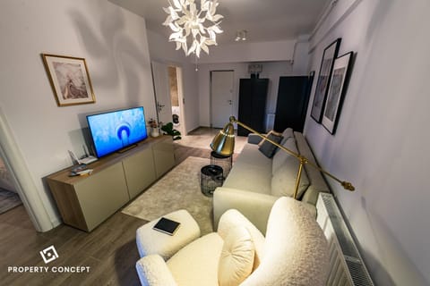 Communal lounge/ TV room, TV and multimedia, Living room, Seating area, Evening entertainment