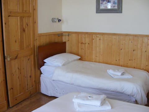 Trevelyan Hotel Bed and Breakfast in Douglas