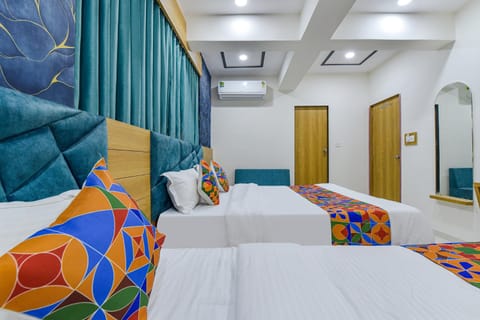 HOTEL GREEN TREE Hotel in Ahmedabad