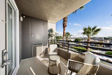 Beautiful & Spacious Santa Monica Retreat 3BD 2BA Eigentumswohnung in Santa Monica