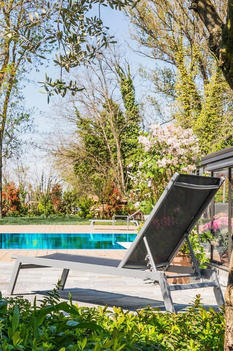 Garden, Swimming pool