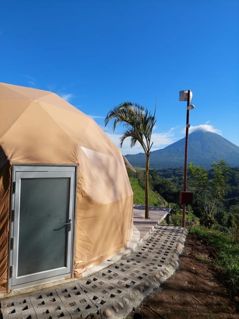 Pura Vista Glamping Campground/ 
RV Resort in Alajuela Province