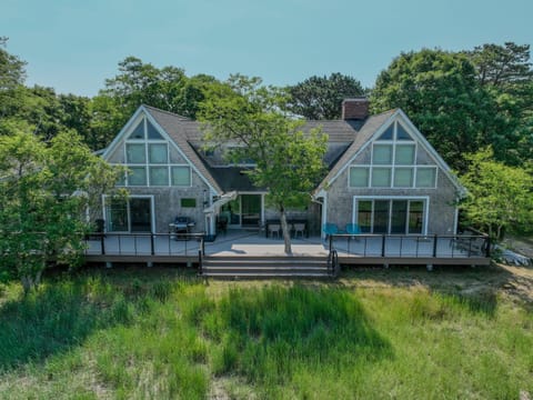 Gorgeous Home near Picturesque Lt Island Maison in Wellfleet