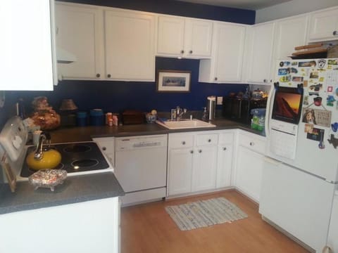 Entire 2BR, centrally-located, w/parking! Copropriété in Western Addition