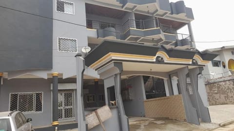 APT DE LA RENAISSANCE Condominio in Douala