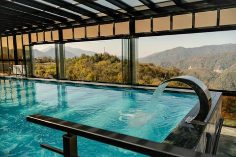 Mountain view, Pool view, Swimming pool