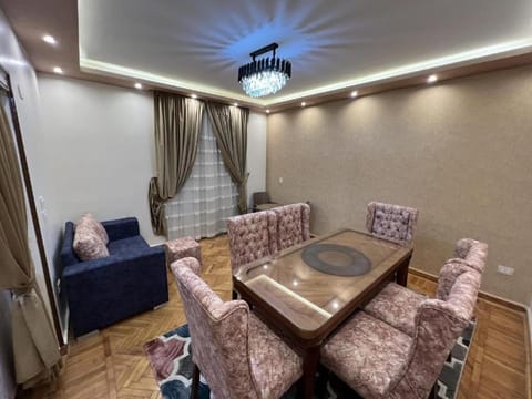 Luxurious apartment in the heart of Cairo, Dokki Condo in Cairo