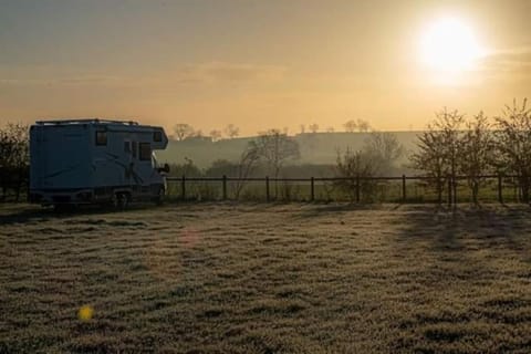 Military Shepherd Hut Campground/ 
RV Resort in Bassetlaw District