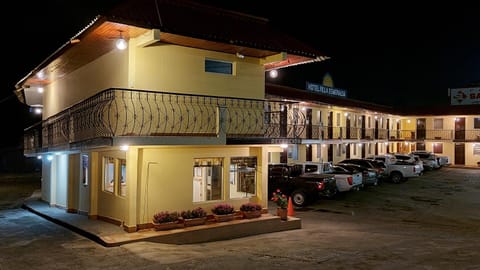 Hotel y Restaurante Villa Esmeralda Hôtel in Sololá Department
